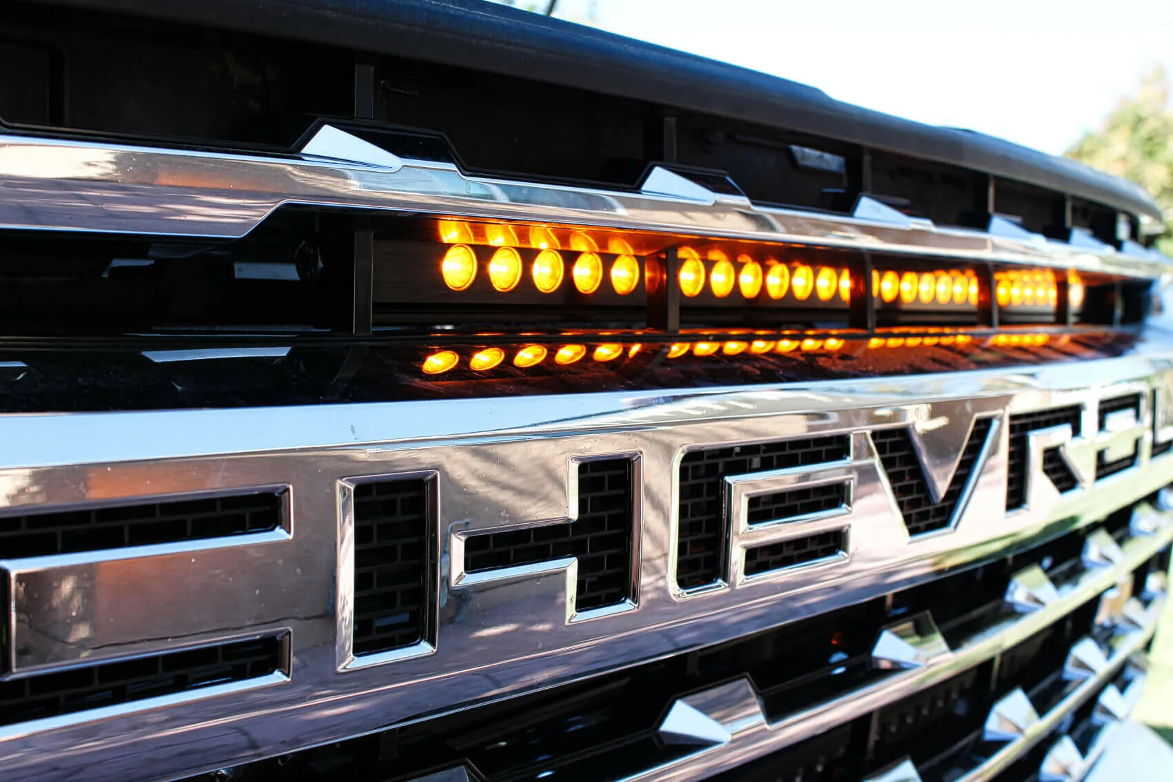 2020+ Chevrolet Silverado 2500/3500HD Single 30in Light Bar - Image 2