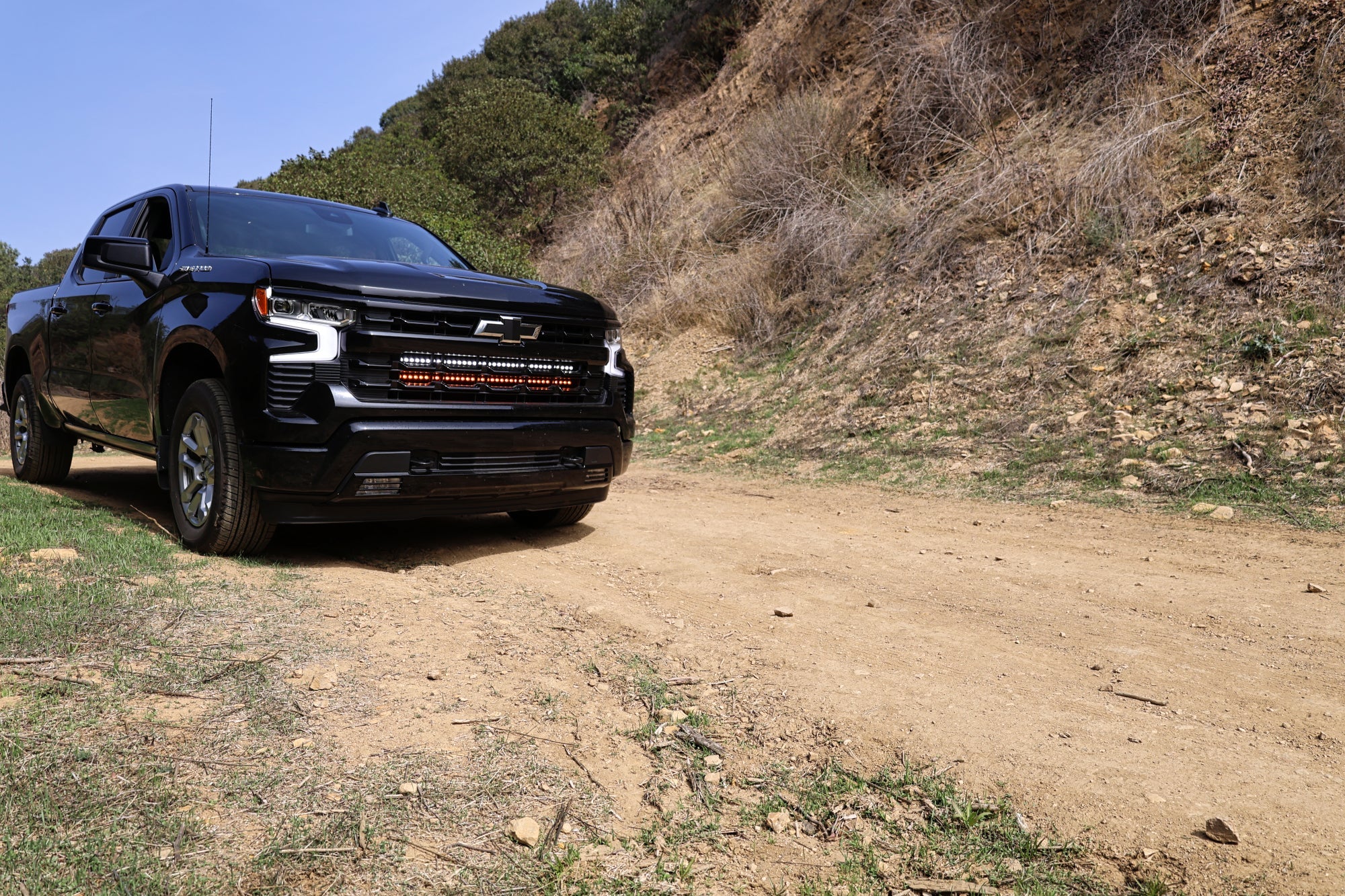 2022+ Chevrolet Silverado 1500 Single 40in Light Bar - Image 4