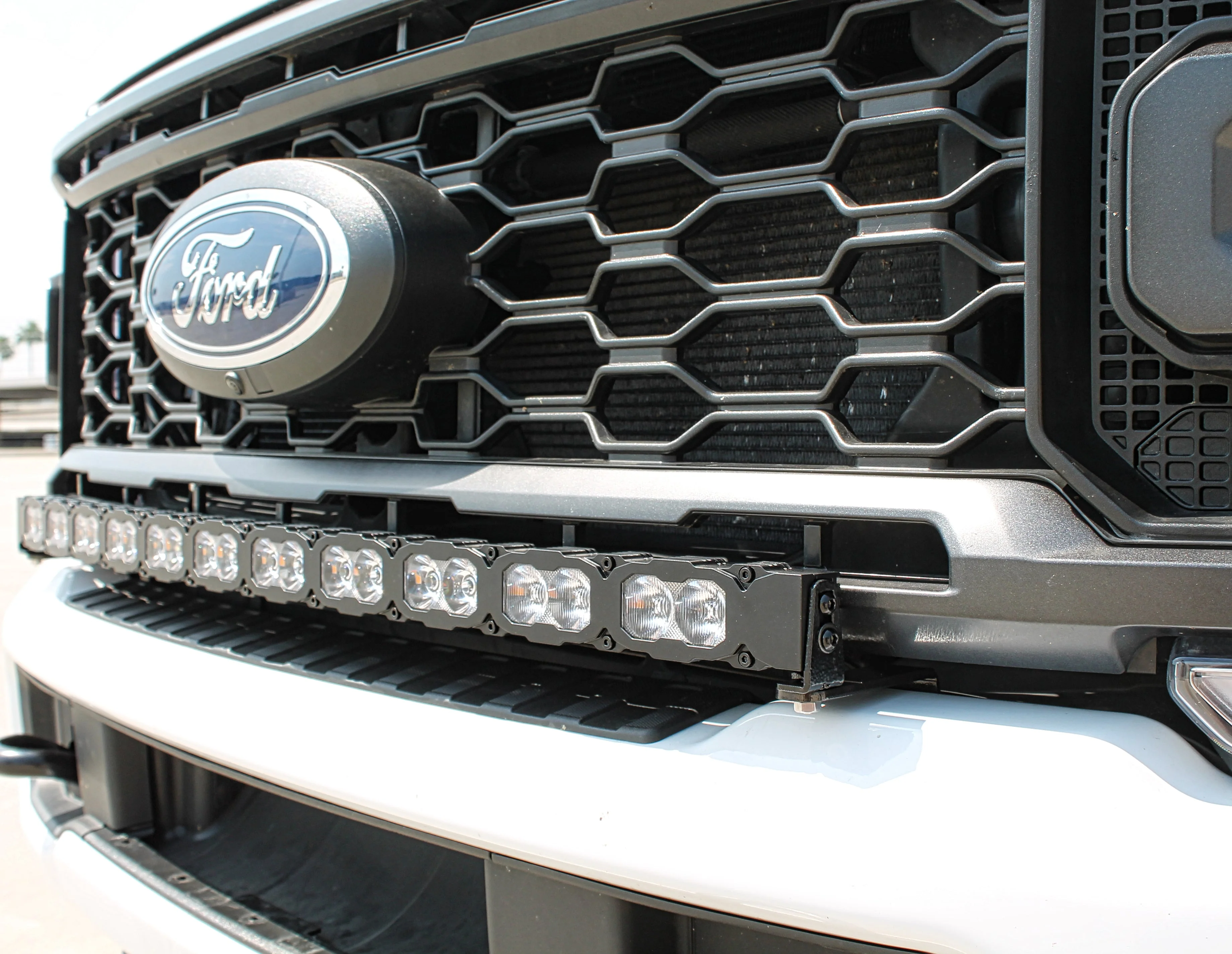 2023+ Ford Super Duty F250/350/450 40in Light Bar PRO - Image 4