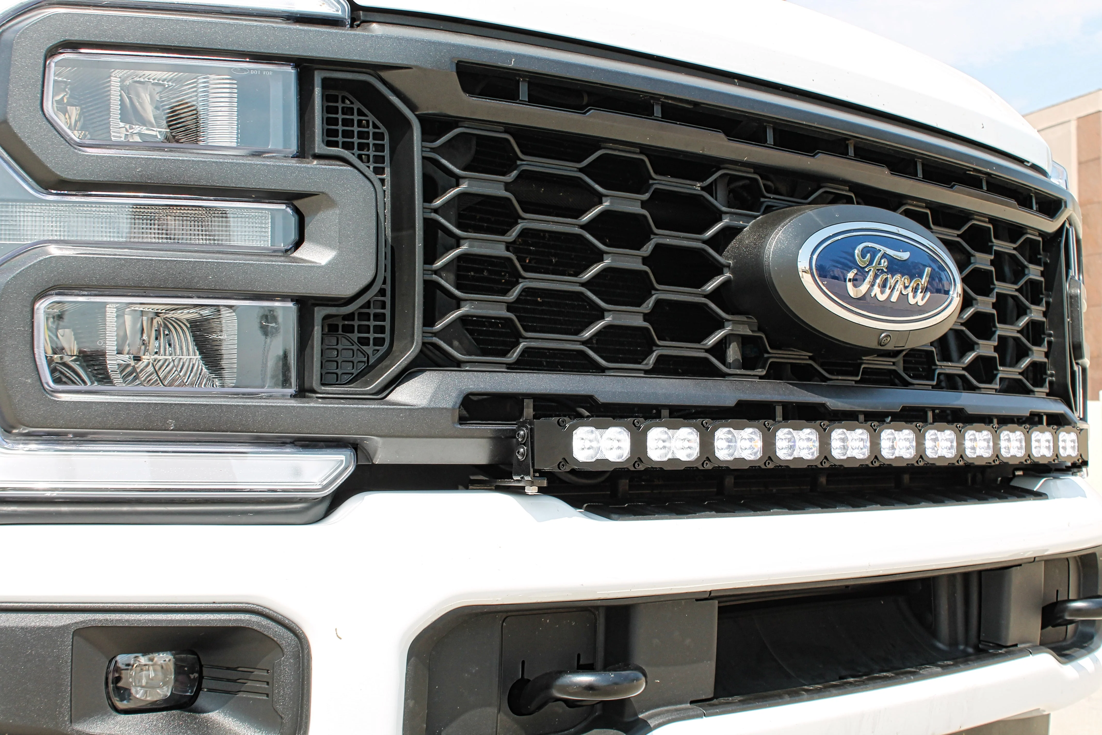 2023+ Ford Super Duty F250/350/450 40in Light Bar PRO - Image 7