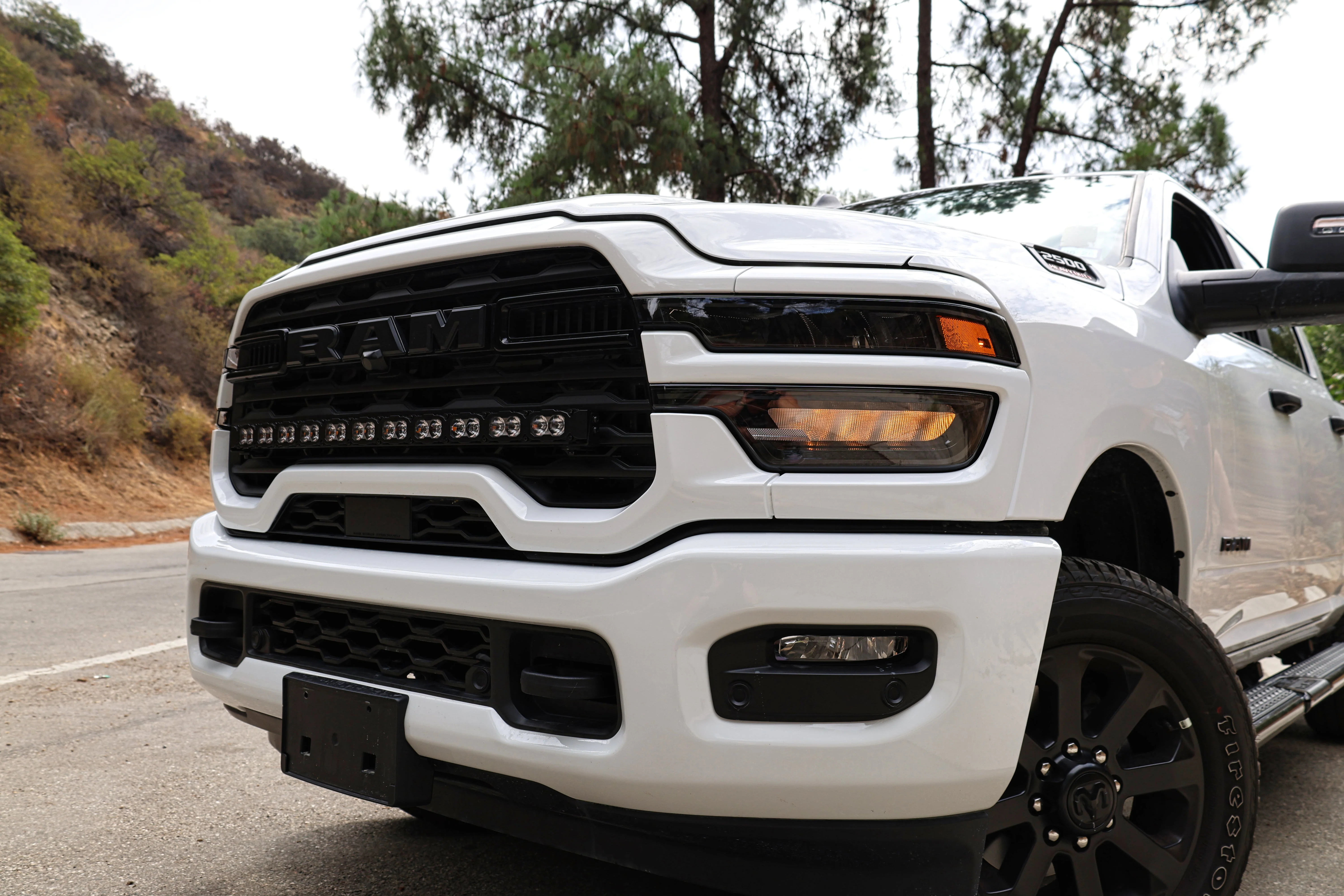 2025+ RAM 2500/3500 40in Light Bar PRO - Image 4